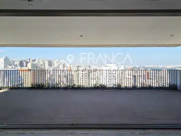Apartamento com 3 dormitórios à venda, 240 m² em Cerqueira César