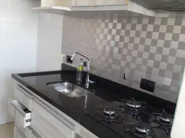 Apartamento com 2 dormitórios para alugar, 49 m² em Bonsucesso