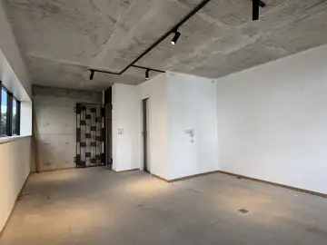 Sala comercial na Avenida Rebouças