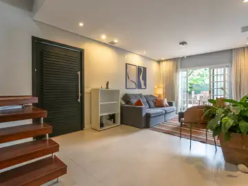 Sobrado com 3 dormitórios à venda, 219 m² em Vila Império